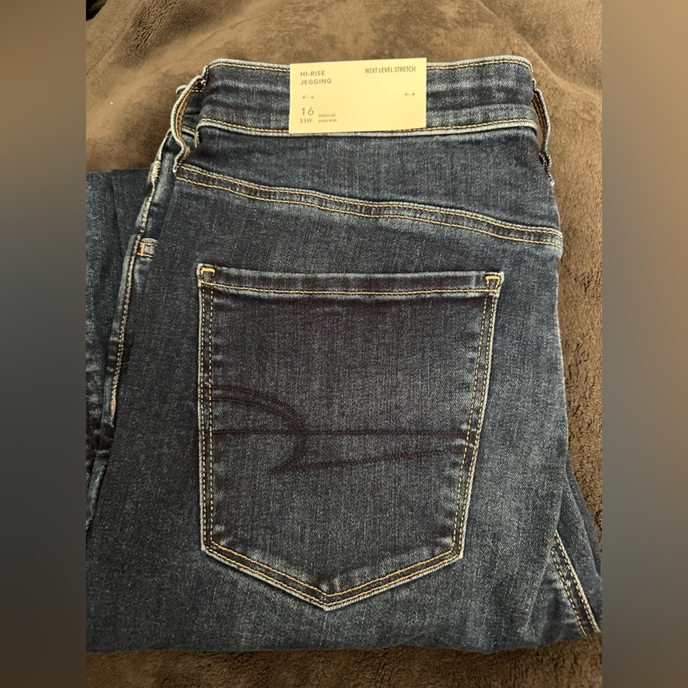 Size 16 high rise American eagle jeggings. Brand new.